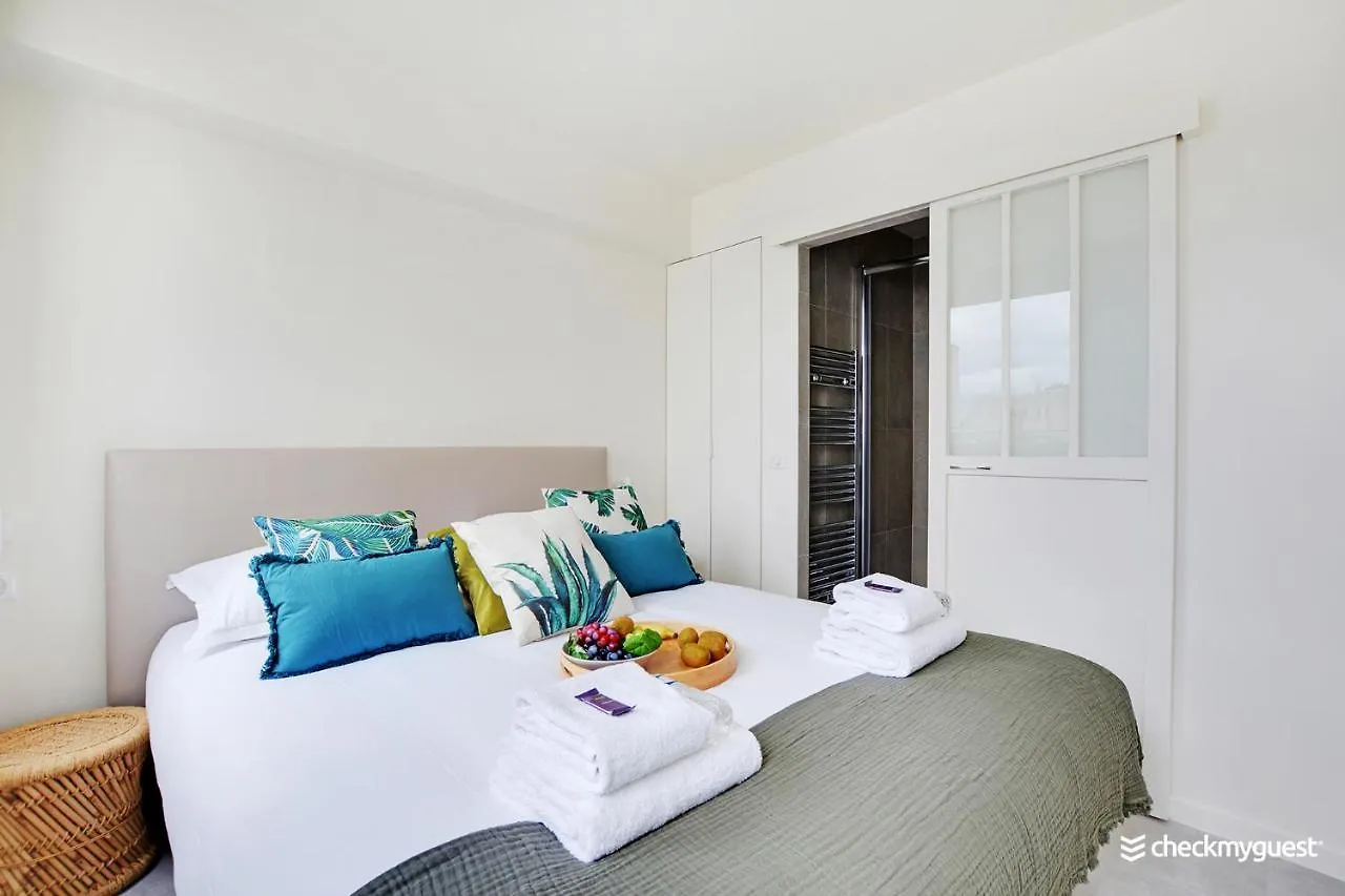 Cmg Ponthieu /champs-elysees Apartment Paris
