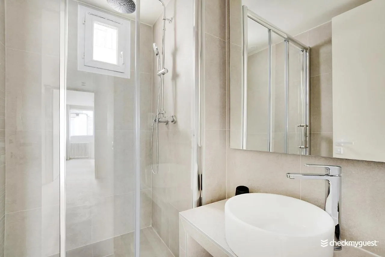 Cmg Ponthieu /champs-elysees Apartment Paris