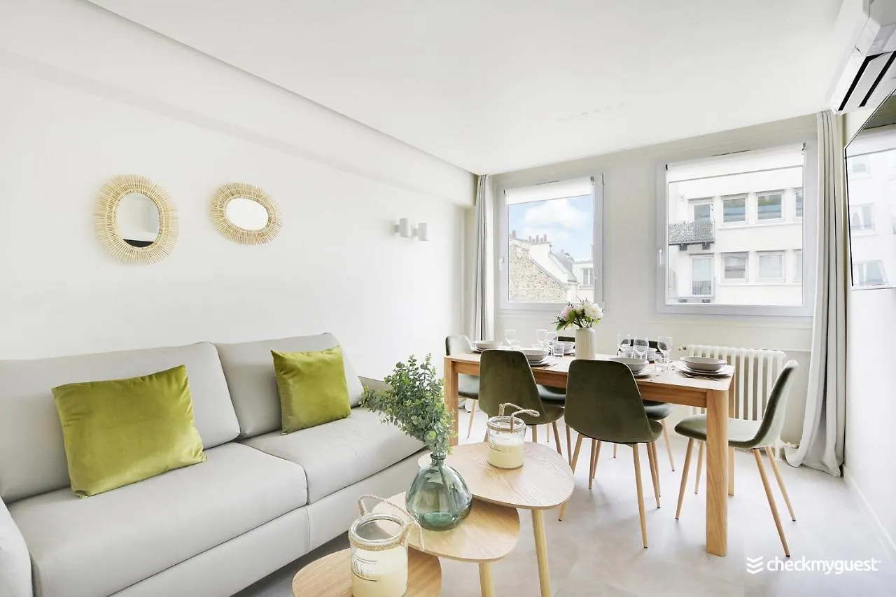 Apartment Cmg Ponthieu /champs-elysees Paris