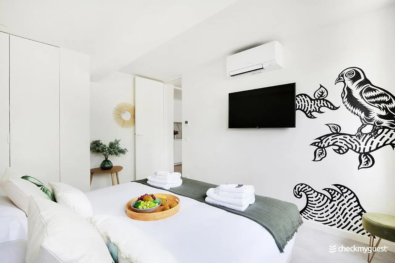 Cmg Ponthieu /champs-elysees Apartment